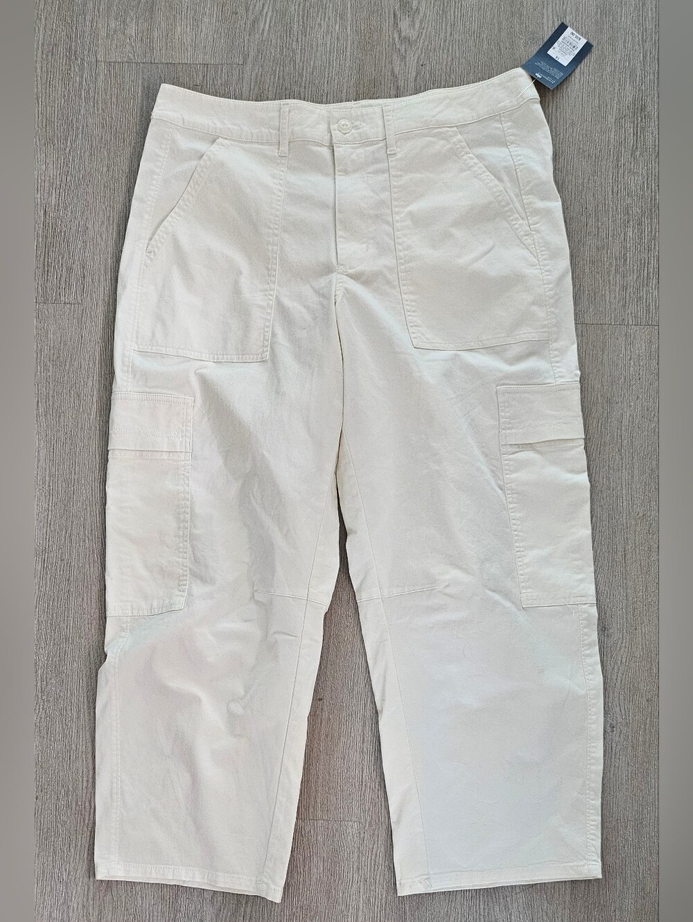 14- Universal Thread- Cargo Pants in Off-White